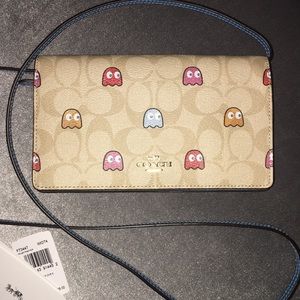 HAYDEN FOLDOVER CROSSBODY CLUTCH PACMAN GHOSTS